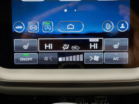 Used 2025 Subaru Legacy Limited image 24