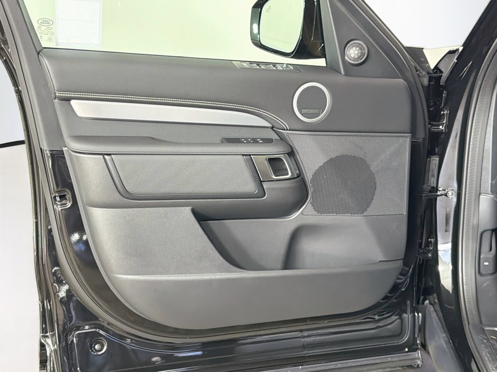 New 2026 Land Rover Discovery Dynamic SE AWD/4WD image 20