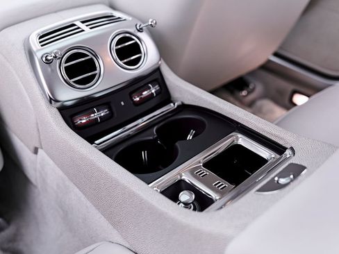 Used 2014 Rolls-Royce Wraith RWD image 58
