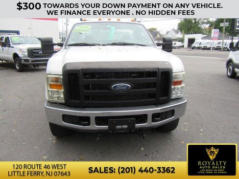 Used 2008 Ford F350 XLT image 3