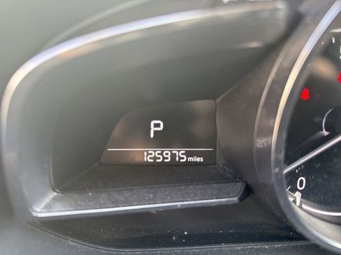 Used 2017 MAZDA MAZDA3 Grand Touring image 5