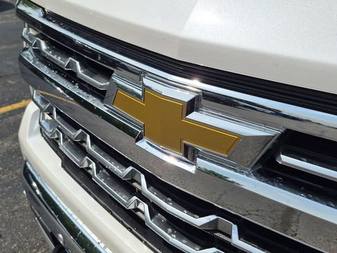 Used 2023 Chevrolet Silverado 1500 LTZ AWD/4WD image 29