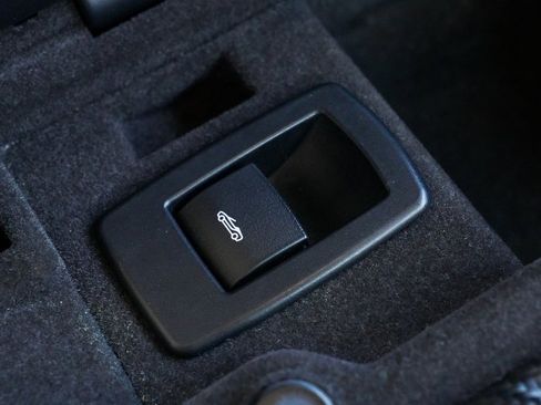 Used 2019 BMW i8 Roadster image 68