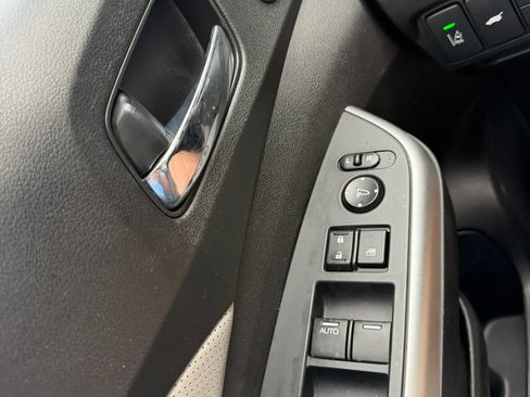 Used 2016 Honda CR-V Touring image 21