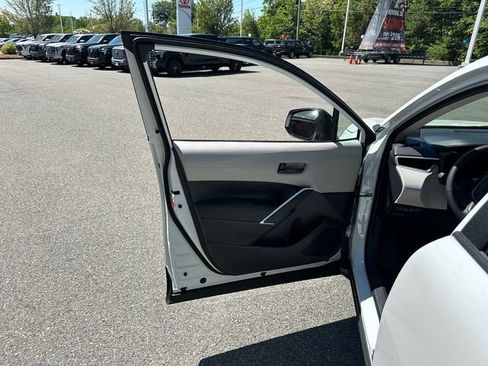 New 2026 Toyota Corolla Cross LE AWD/4WD image 15