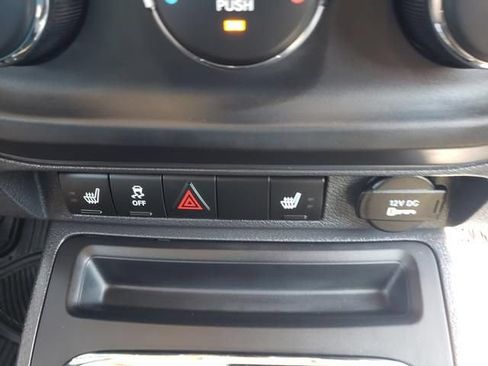 Used 2016 Jeep Patriot High Altitude AWD/4WD image 27