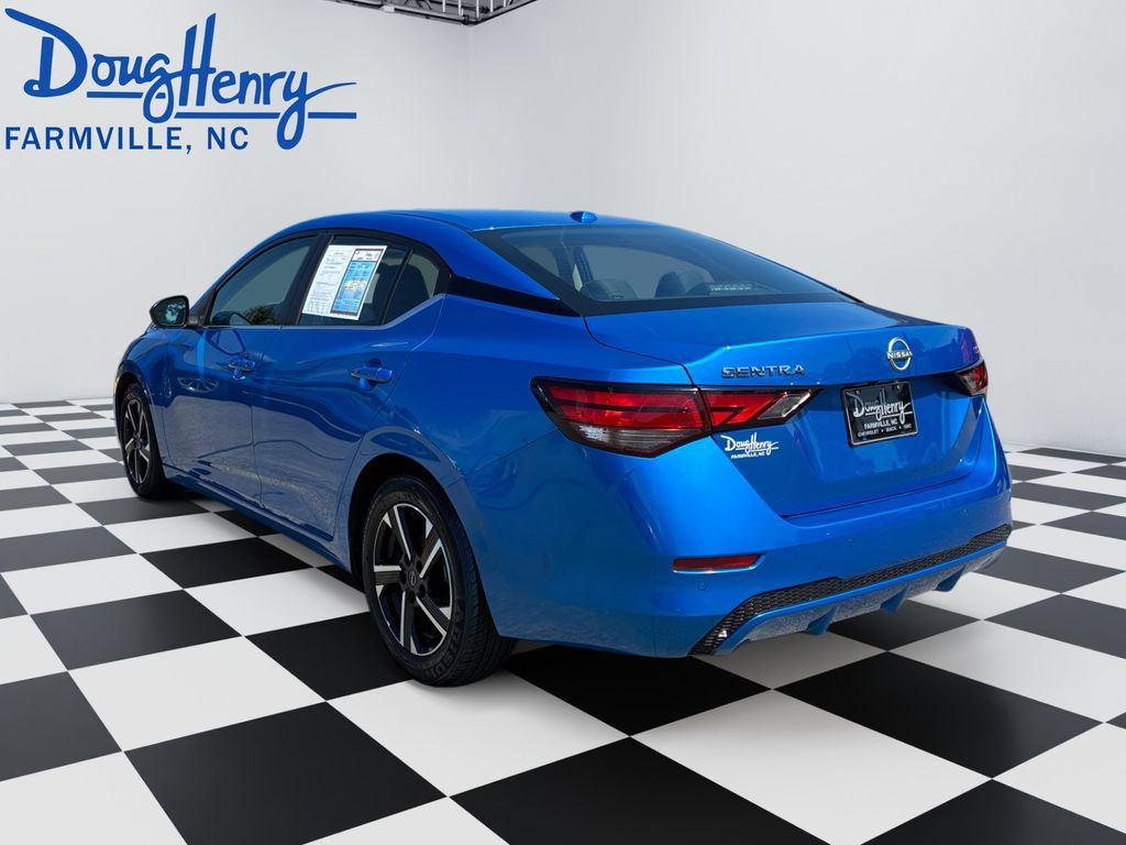 Used 2024 Nissan Sentra SV FWD image 3