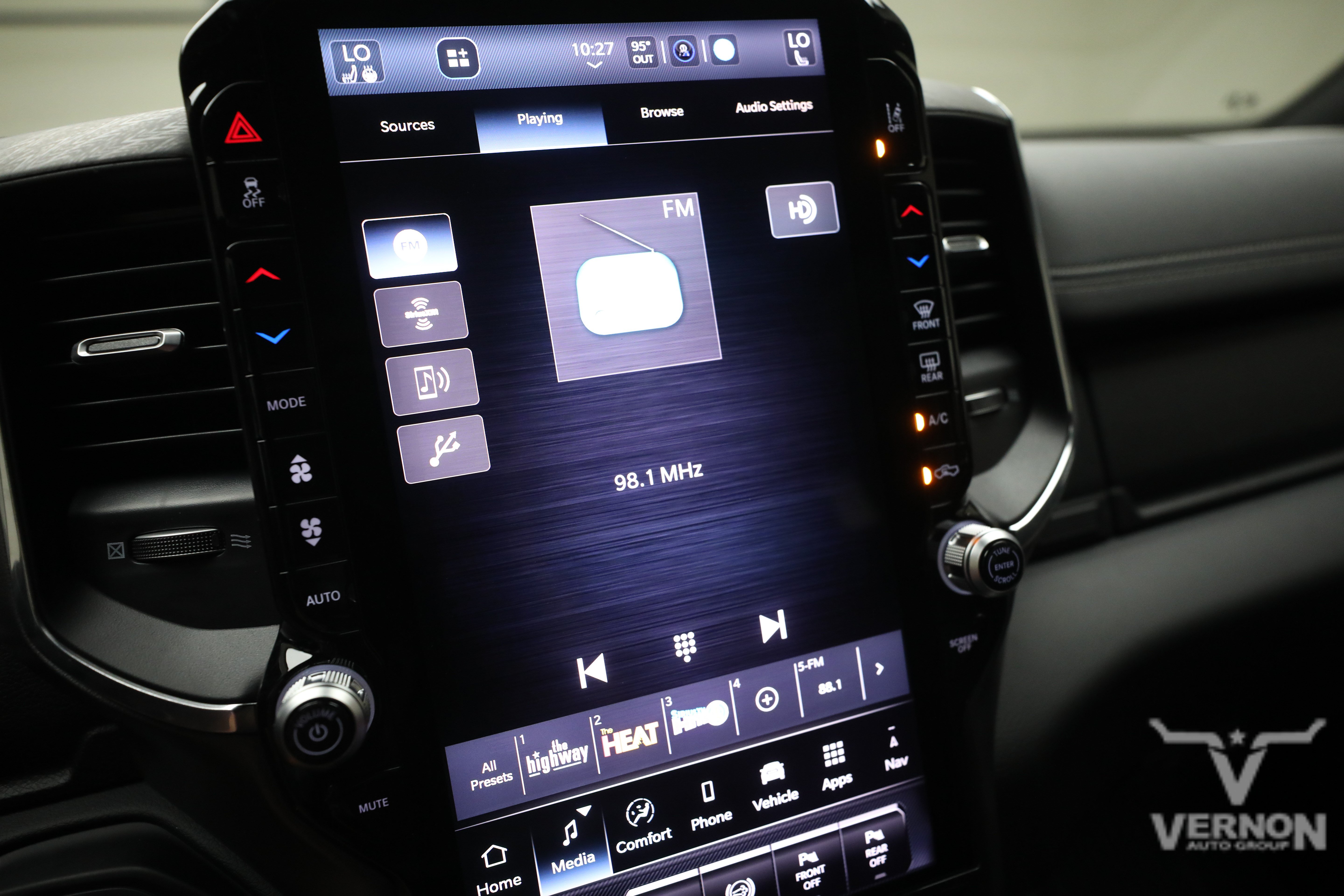 New 2027 RAM 3500 Laramie AWD/4WD image 22