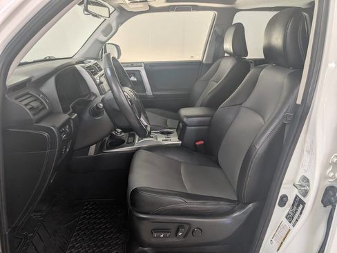 Used 2014 Toyota 4Runner 4WD image 7