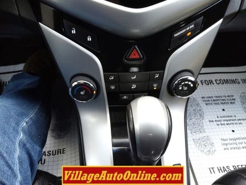 Used 2012 Chevrolet Cruze LT image 37