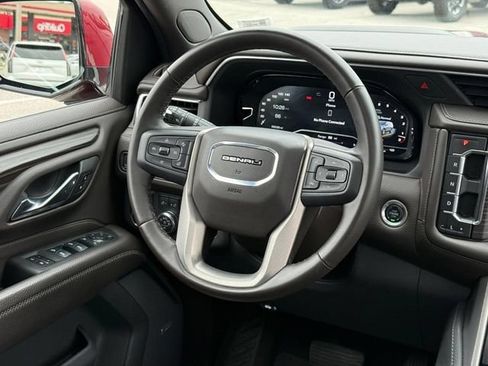 Used 2024 GMC Yukon XL Denali RWD image 24