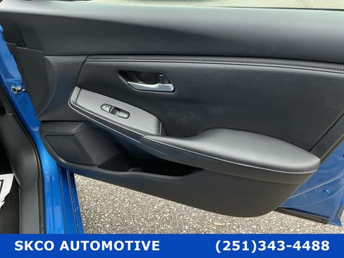 Used 2024 Nissan Sentra SV FWD image 12