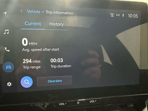 Used 2025 Toyota Corolla SE w/ SE Premium Package image 30