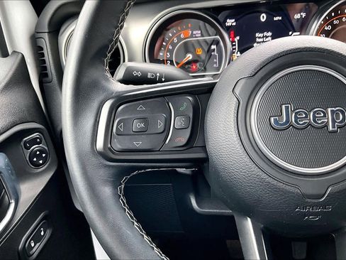 Used 2021 Jeep Wrangler Unlimited Sport image 23