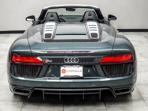 Used 2017 Audi R8 V10 w/ Carbon Exterior Package AWD/4WD image 22