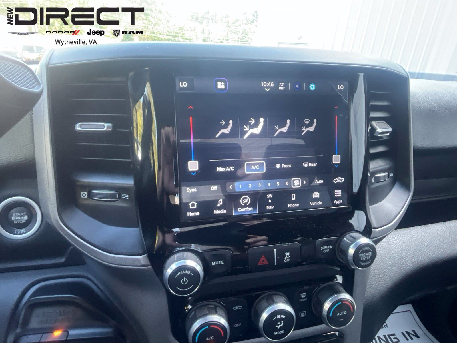 Used 2024 RAM 3500 Tradesman w/ Convenience Group AWD/4WD image 23