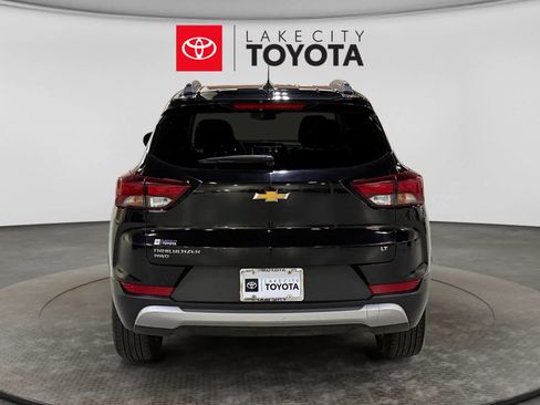 Used 2025 Chevrolet TrailBlazer LT AWD/4WD image 7