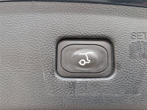 Used 2019 Ford Edge Titanium w/ Cold Weather Package image 14