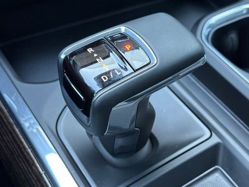 Used 2025 GMC Sierra 1500 Elevation w/ Elevation Premium Package image 34