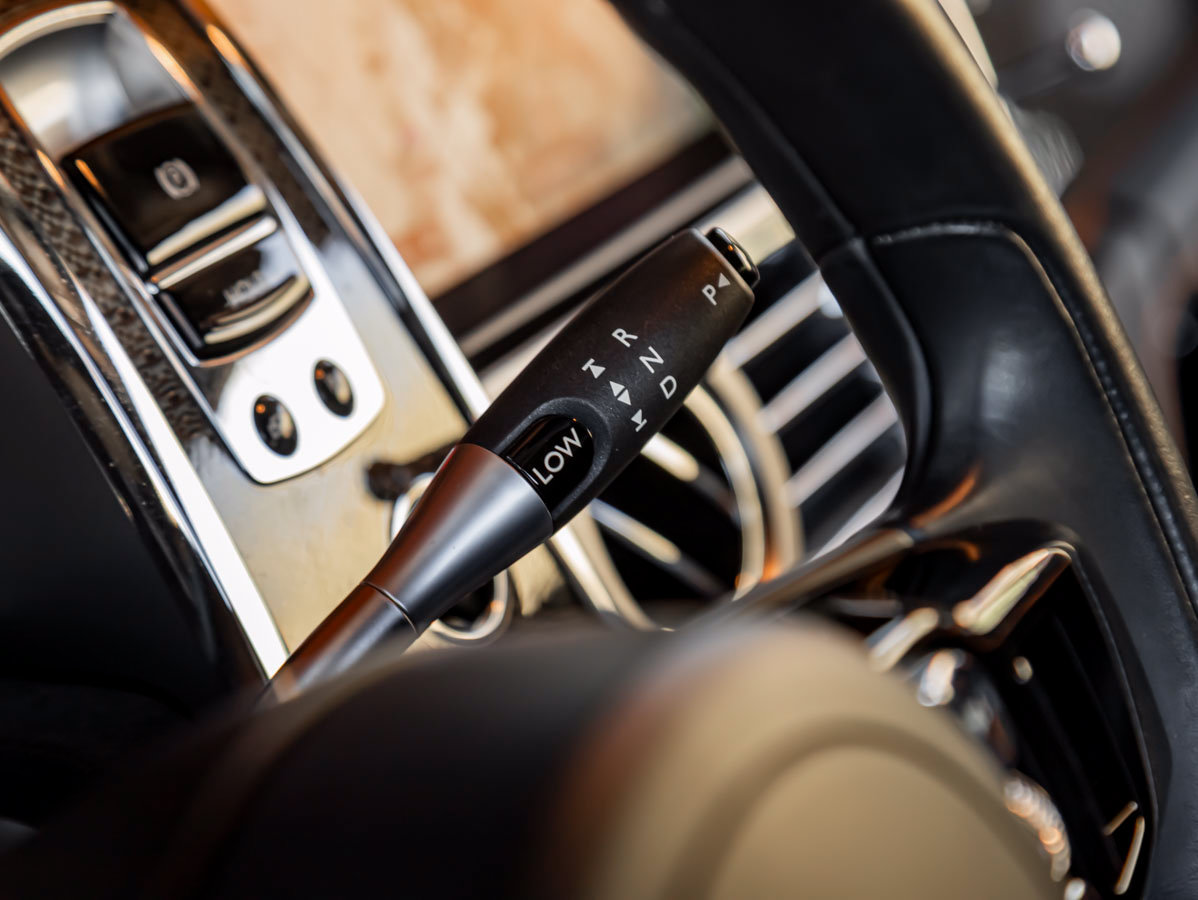 Certified 2018 Rolls-Royce Dawn RWD image 22