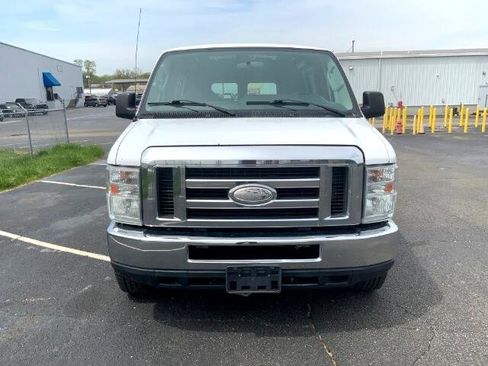 Used 2014 Ford E-250 and Econoline 250 w/ Power Group image 3