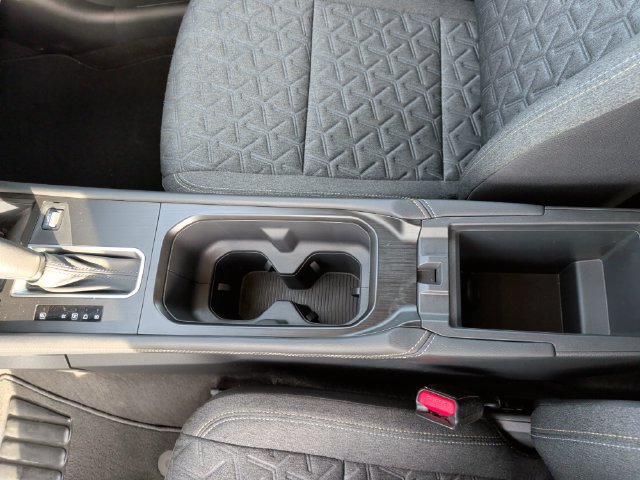 Used 2025 Nissan Kicks SV AWD/4WD image 21