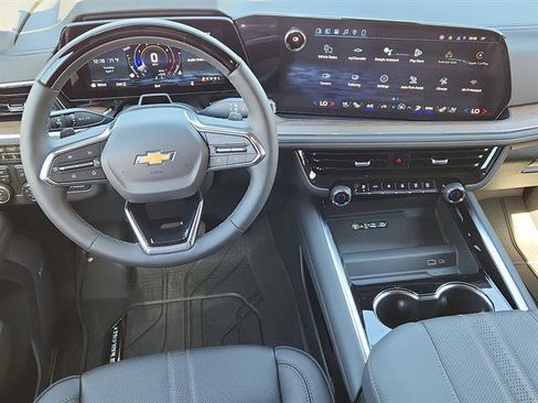 New 2026 Chevrolet Suburban High Country image 10