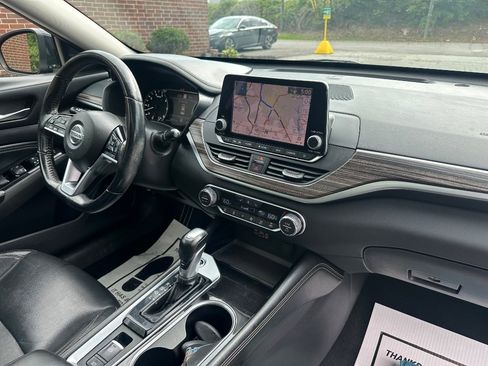 Used 2020 Nissan Altima 2.5 SL FWD image 23