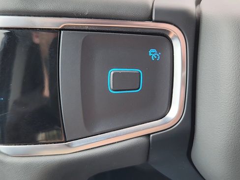 Certified 2025 Ford Expedition Active AWD/4WD image 13