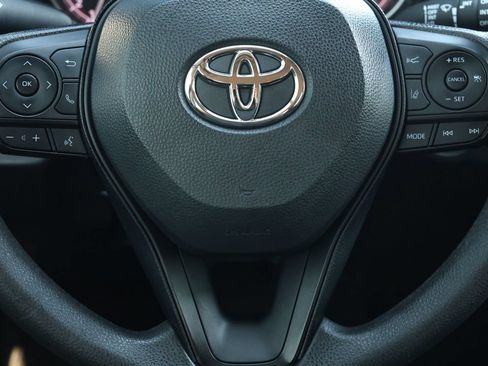 Used 2023 Toyota RAV4 XLE FWD image 17