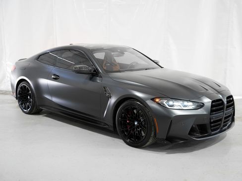 Used 2021 BMW M4 Coupe w/ M Carbon Exterior Package RWD image 8