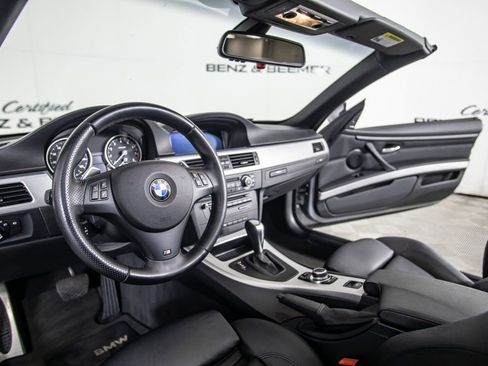 Used 2011 BMW 335i Convertible image 16