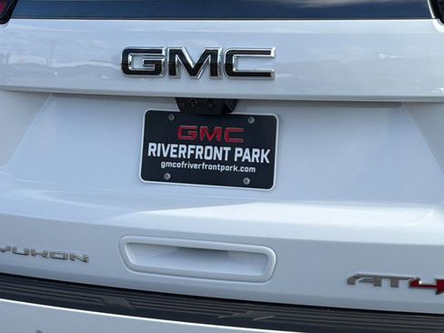 New 2026 GMC Yukon XL AT4 w/ AT4 Premium Plus Package AWD/4WD image 33