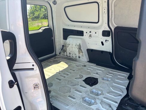 Used 2018 RAM ProMaster City Tradesman SLT FWD image 9
