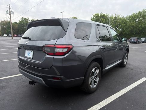 Certified 2025 Honda Pilot EX-L image 5