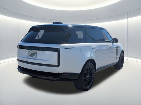 Used 2025 Land Rover Range Rover Long Wheelbase SE image 5