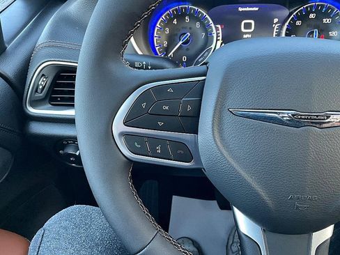 New 2026 Chrysler Pacifica Pinnacle w/ Trailer Tow Group image 22