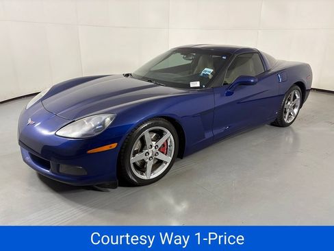 Used 2007 Chevrolet Corvette Coupe w/ Preferred Equipment Group RWD image 6