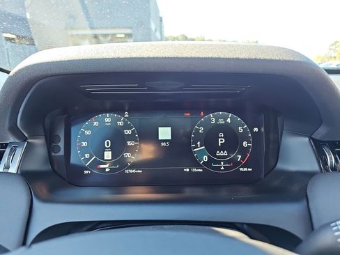 Used 2022 Land Rover Discovery Sport SE image 24