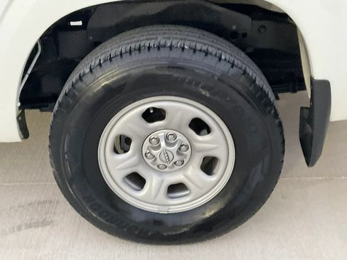 Used 2024 Nissan Frontier SV RWD image 29
