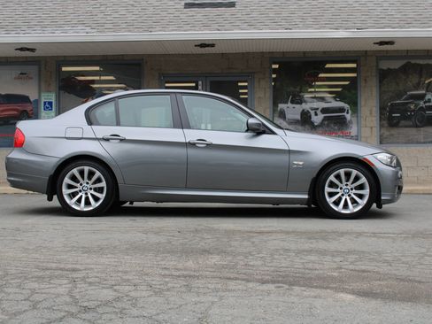 Used 2011 BMW 328i xDrive Sedan w/ Premium Pkg image 21