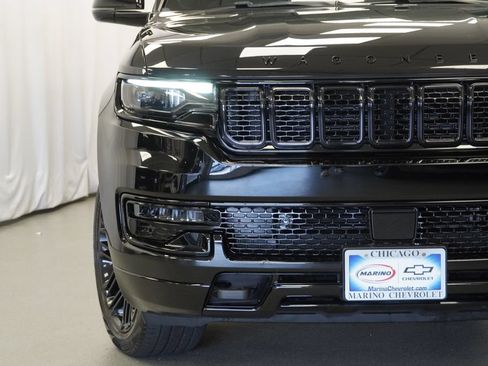 Used 2024 Jeep Wagoneer L Series II AWD/4WD image 39