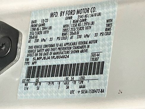 Used 2024 Lincoln Nautilus Premier w/ Equipment Group 102A AWD/4WD image 34