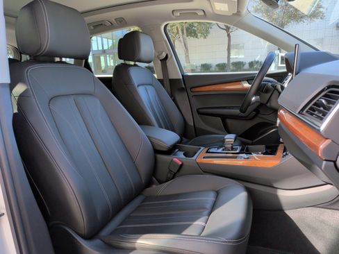 Used 2023 Audi Q5 2.0T Premium w/ Convenience Package image 34