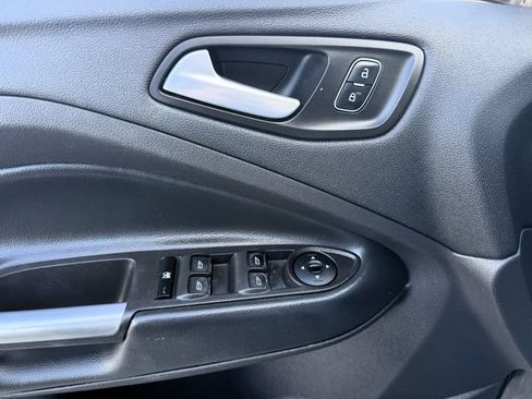 Used 2018 Ford Escape SE w/ SE Sync 3 Package FWD image 14