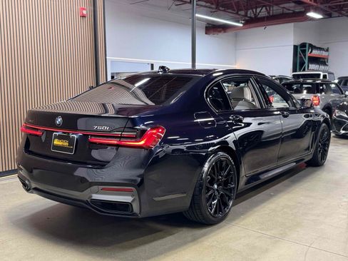 Used 2021 BMW 750i xDrive w/ Executive Package AWD/4WD image 22