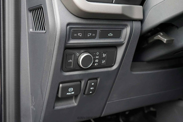 Used 2022 Ford F150 Raptor w/ Convenience Package AWD/4WD image 38