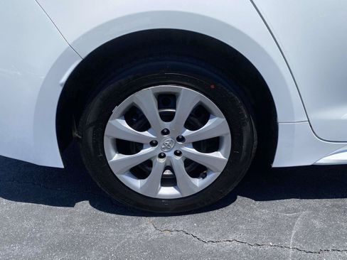 Used 2024 Toyota Corolla LE FWD image 9