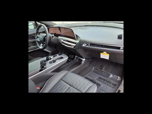 New 2026 Cadillac Lyriq V image 8
