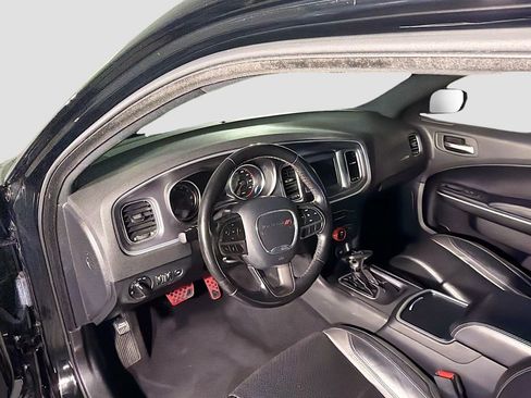 Used 2020 Dodge Charger SXT w/ Leather Interior Group RWD image 8
